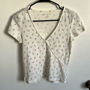 Women’s American eagle size small shirt